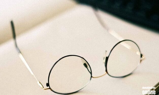 El a kezekkel a kompetenciaméréstől!