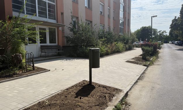 Elkészültek a munkával, megújult a járda is