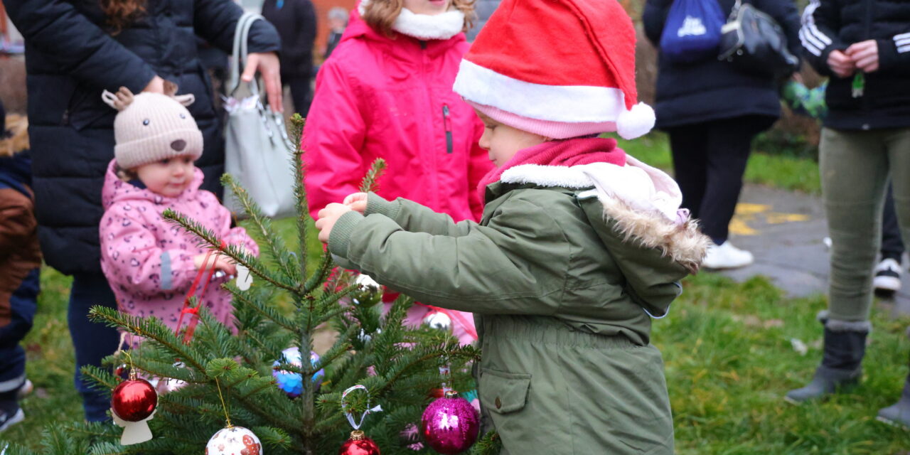 Körzeti gyertyagyújtás és Mikuláslátogatás