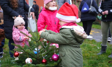 Körzeti gyertyagyújtás és Mikuláslátogatás
