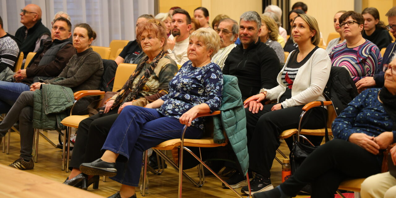 Dunaújvárosi Estek Dr. Szász Máté neurobiológussal